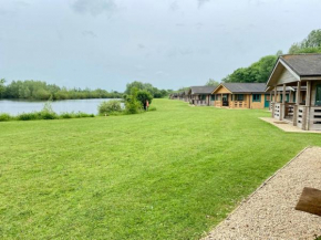 Tufty Lodge, Lake Pochard lodge 9